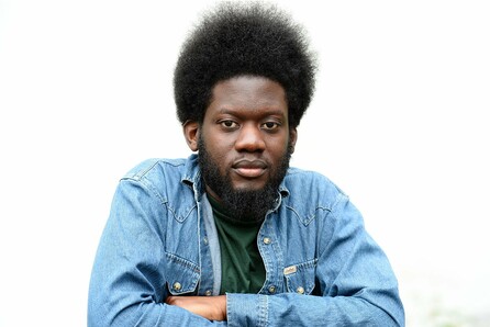 O Michael Kiwanuka έρχεται σε Αθήνα και Θεσσαλονίκη