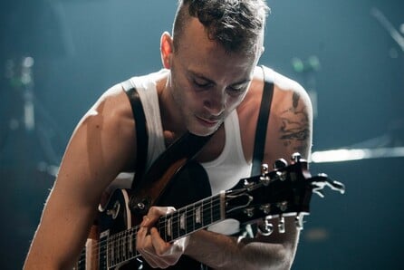 Ο Asaf Avidan στην Αθήνα για πρώτη φορά