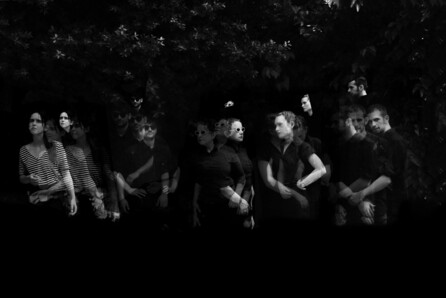 Η νέα παράσταση της Άννας Κοκκίνου «REM/ κήπος» έρχεται στο θέατρο Σφενδόνη