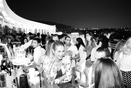 Το πρώτο Full Moon Party της σεζόν είναι γεγονός