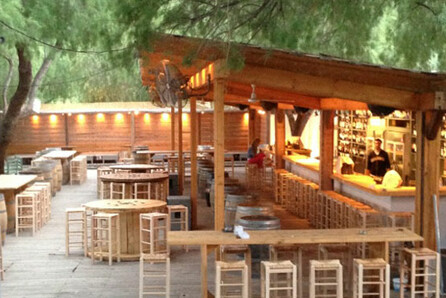 Wine parties στο Fabrica de Vino in the sand