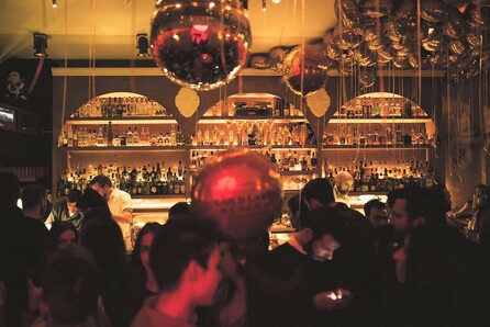 Δύο μπαρ της Αθήνας είναι και φέτος στα 50 καλύτερα του κόσμου - Το Clumsies και το Baba au Rum