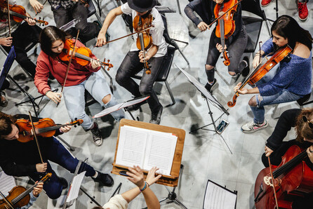 Στο Ηρώδειο η μεγάλη συναυλία World A Music από το El Sistema Greece και τον Blend Mishkin