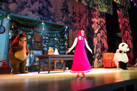 Η Μάσα και ο Αρκούδος - μια μεγάλη θεατρική παραγωγή στο Christmas Theater
