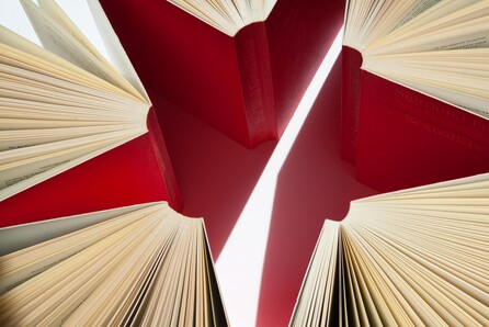35 χρόνια Εκδόσεις Κριτική: Ένας εκδοτικός οίκος που έχει καθιερωθεί στο πανεπιστημιακό σύγγραμμα και επενδύει στο μέλλον