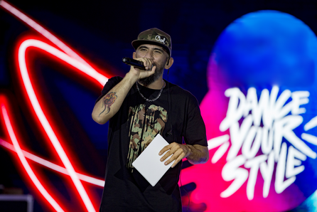 Ο 12ος Πίθηκος μας βάζει στο ρυθμό του Red Bull Dance Your Style 