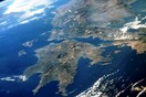 Πέφτει κι άλλο η θερμοκρασία, επιστρέφουν οι βροχές