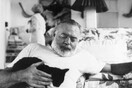 Ερνεστ Χέμινγουέι: τα βιβλία που πρέπει να διαβάσει ένας επίδοξος συγγραφέας