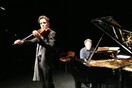 Ο Philip Glass πριν την συναυλία στην Αυστραλία