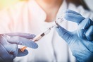 Ο πρώτος νεκρός από τη γρίπη φέτος είναι 61χρονος που δεν είχε εμβολιαστεί