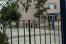 Πατέρας επιτέθηκε σε 10χρονο μαθητή σε σχολείο της Αθήνας - Καταγγέλλονται ακροδεξιά κίνητρα