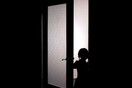 Γερμανία: Βρήκαν παιδί σε συνθήκες πλήρους εγκατάλειψης - Δεν είχε δει το φως της ημέρας για χρόνια