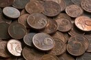 Την απόσυρση των νομισμάτων του 1 και 2 λεπτών του ευρώ εξετάζει η Κομισιόν