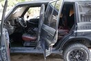 Αντισπισιστές πυρπόλησαν το τζιπ κυνηγού και το φορτηγό κρεοπωλείου στου Ζωγράφου