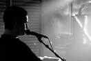 Ο Πέτρος Λοΐζος και η παρέα του στο White Noise