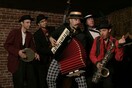 VAGABOND OPERA