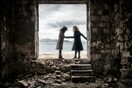 Και θα σφάξουμε το κουνέλι. Η ζωή είναι ωραία. Η ζωή είναι καλή. Θα σφάξουμε το κουνέλι.