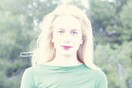 Nalyssa Green/ Logout/ Δεσποινίς Τρίχρωμη