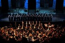 H Συμφωνική Ορχήστρα και η Χορωδία του Δήμου Αθηναίων στην πρώτη καλοκαιρινή τους συναυλία