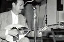 Όλοι μαζί μπορούμε: Παίξε Τσιτσάνη μου