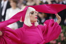 Η Lady Gaga ανακοίνωσε την τηλεοπτική συναυλία «Ένας Κόσμος» κατά του κορωνοϊόυ