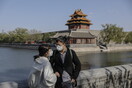 Το Πεκίνο θα απαγορεύσει «απολίτιστες» συμπεριφορές δημοσίως - Συστάσεις και για τα ρούχα