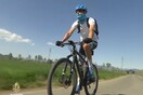Ιταλία: Επαγγελματίας ποδηλάτης κάνει delivery φαρμάκων σε ηλικιωμένους με το ποδήλατό του