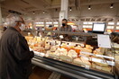 Οι Γάλλοι καλούνται να τρώνε περισσότερα τυριά - Μείωση 60% στις πωλήσεις λόγω πανδημίας