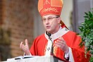 Σάλος με ντοκιμαντέρ για κακοποίηση παιδιών από ιερείς: Ο Πολωνός αρχιεπίσκοπος ζητά τη βοήθεια του Βατικανού