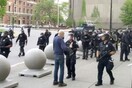 ΗΠΑ: Ποινική έρευνα σε βάρος αστυνομικών που έσπρωξαν 75χρονο διαδηλωτή