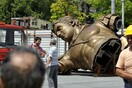 Οι Σκοπιανοί στήνουν το άγαλμα του «Μεγάλου Αλεξάνδρου» στα Σκόπια