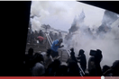 Χημικά από τα ΜΑΤ, στην είσοδο του μετρό(video)