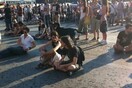 Eιρηνικά συγκεντρώθηκαν και χθές οι Αγανακτισμένοι στο Σύνταγμα