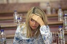 Ανεξαρτητοποιήθηκε η Μιλένα Αποστολάκη. (Μπόνους: Η κλασική επίσκεψή της στο ΚΑΠΗ)
