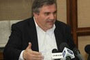 Γιαούρτια εναντίον του Χάρη Καστανίδη στη Θεσσαλονίκη(video)
