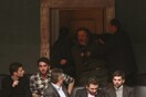 "Aγανακτισμένος" πολίτης μέσα στη Βουλή (video)