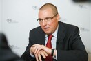 Να μας βγάλουν από το ευρώ, ζητά ο Τσέχος κεντρικός τραπεζίτης