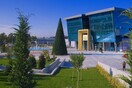 Στο «σφυρί» βγάζει την έκταση του Golden Hall το Δημόσιο