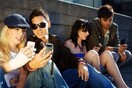 Πόσα sms στέλνει καθημερινά ένας μέσος έφηβος;
