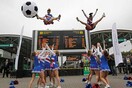 Euro 2012: Ιπτάμενες cheerleaders