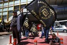 Έδιωξαν δημοσιογράφους επειδή δεν σηκώθηκαν όταν μπήκε ο Μιχαλολιάκος