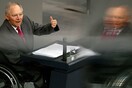 Σόιμπλε: «Αντέχουμε την έξοδο της Ελλάδας»