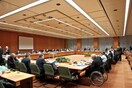 Εφαρμόστε πρώτα μνημόνιο και μετά βλέπουμε
