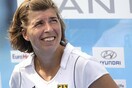 «Όποιος έγραψε αυτό το tweet, θα πρέπει να ντρέπεται, είναι δειλός!»