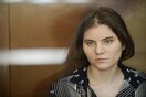 Ελεύθερη μία από τις τρεις Pussy Riot