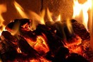 Μια 12ωρη τηλεοπτική εκπομπή με ένα τζάκι που καίει