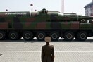 Επικίνδυνες εξελίξεις: Η Β. Κορέα έθεσε σε ετοιμότητα τους πυραύλους της