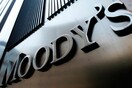 Moody’s: «Απειλείται η κυβερνητική συνοχή»