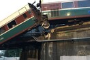 Ουάσινγκτον: Με υπερβολική ταχύτητα έτρεχε η επιβατική αμαξοστοιχία που εκτροχιάστηκε