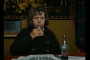 To αριστουργηματικό «Ο φόβος τρώει τα σωθικά» του Φασμπίντερ σε 5 λεπτά!